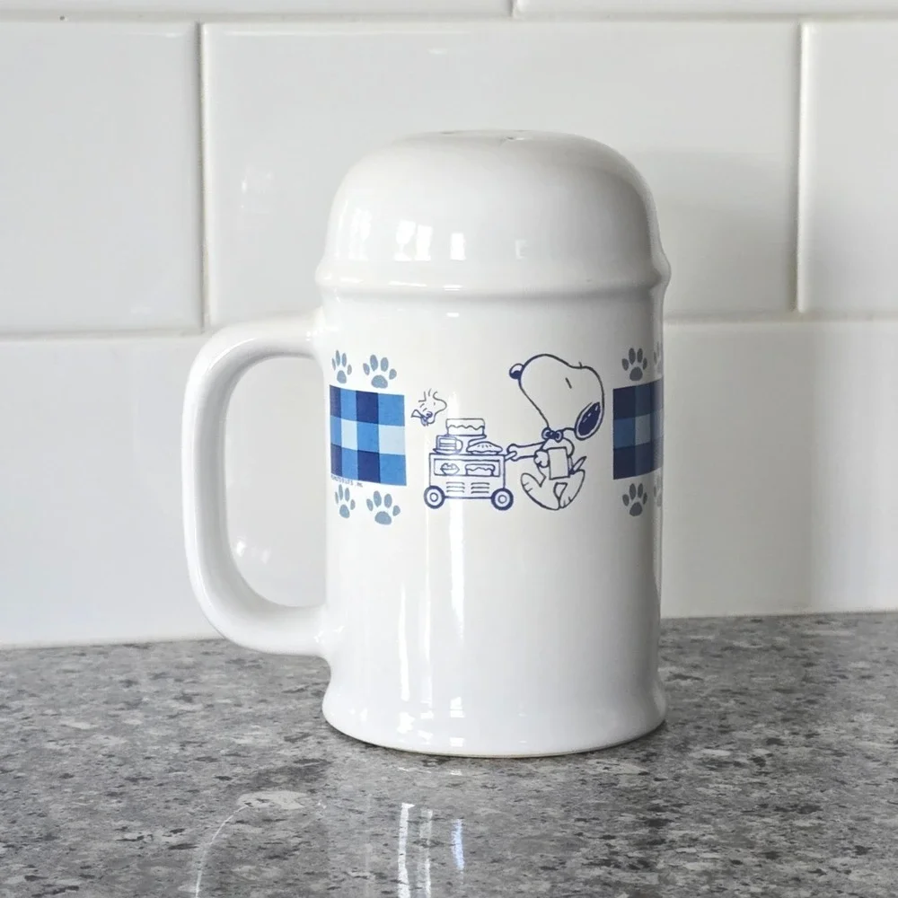 Vintage Treasure Craft Snoopy Peanuts Salt Shaker Ceramic White Blue Gingham